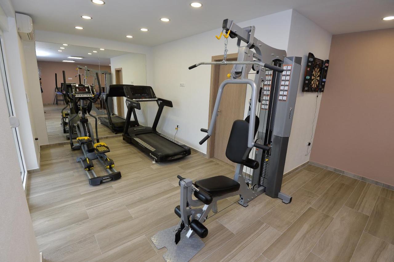 Apartments Adriatic Podstrana Exterior photo