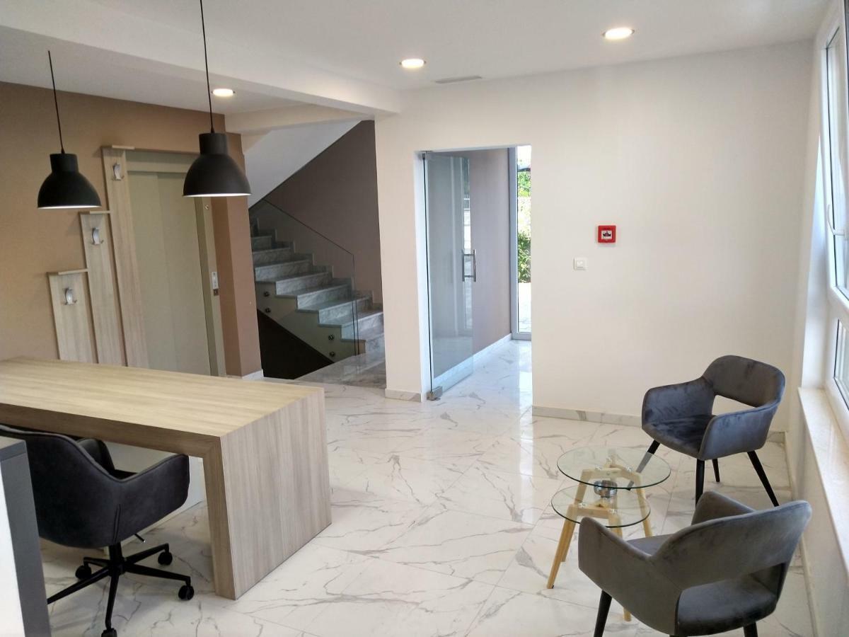 Apartments Adriatic Podstrana Exterior photo