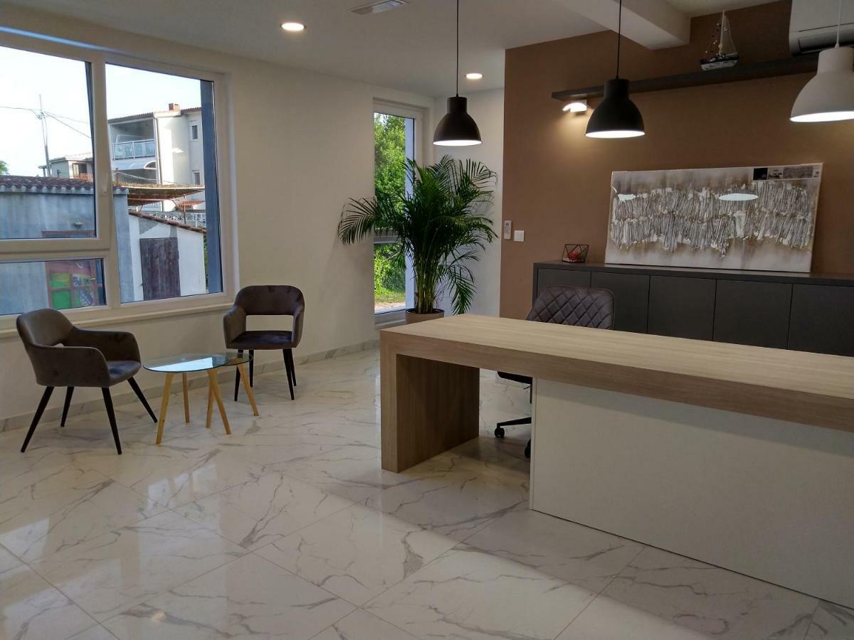 Apartments Adriatic Podstrana Exterior photo