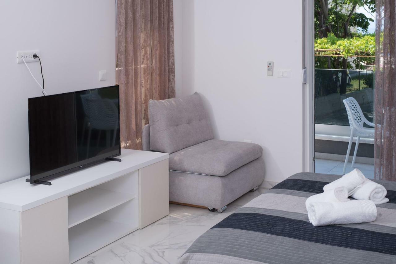 Apartments Adriatic Podstrana Exterior photo