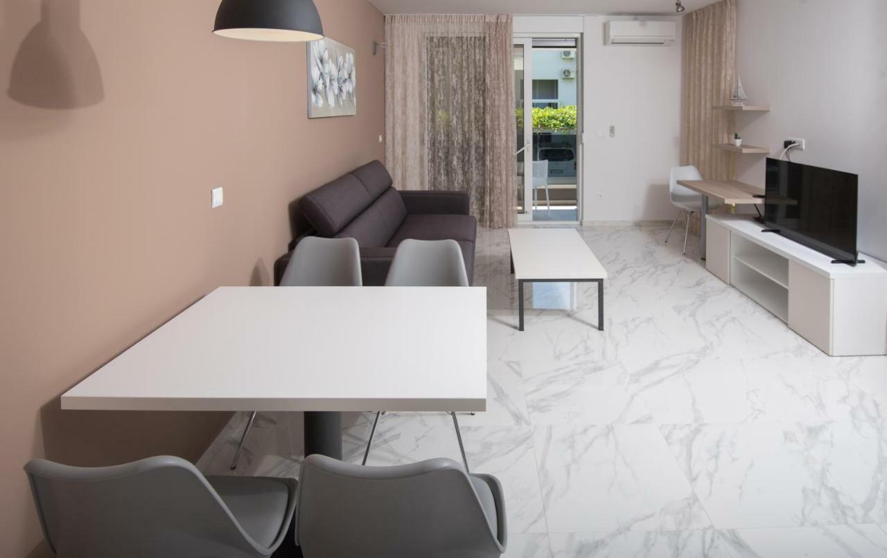 Apartments Adriatic Podstrana Exterior photo