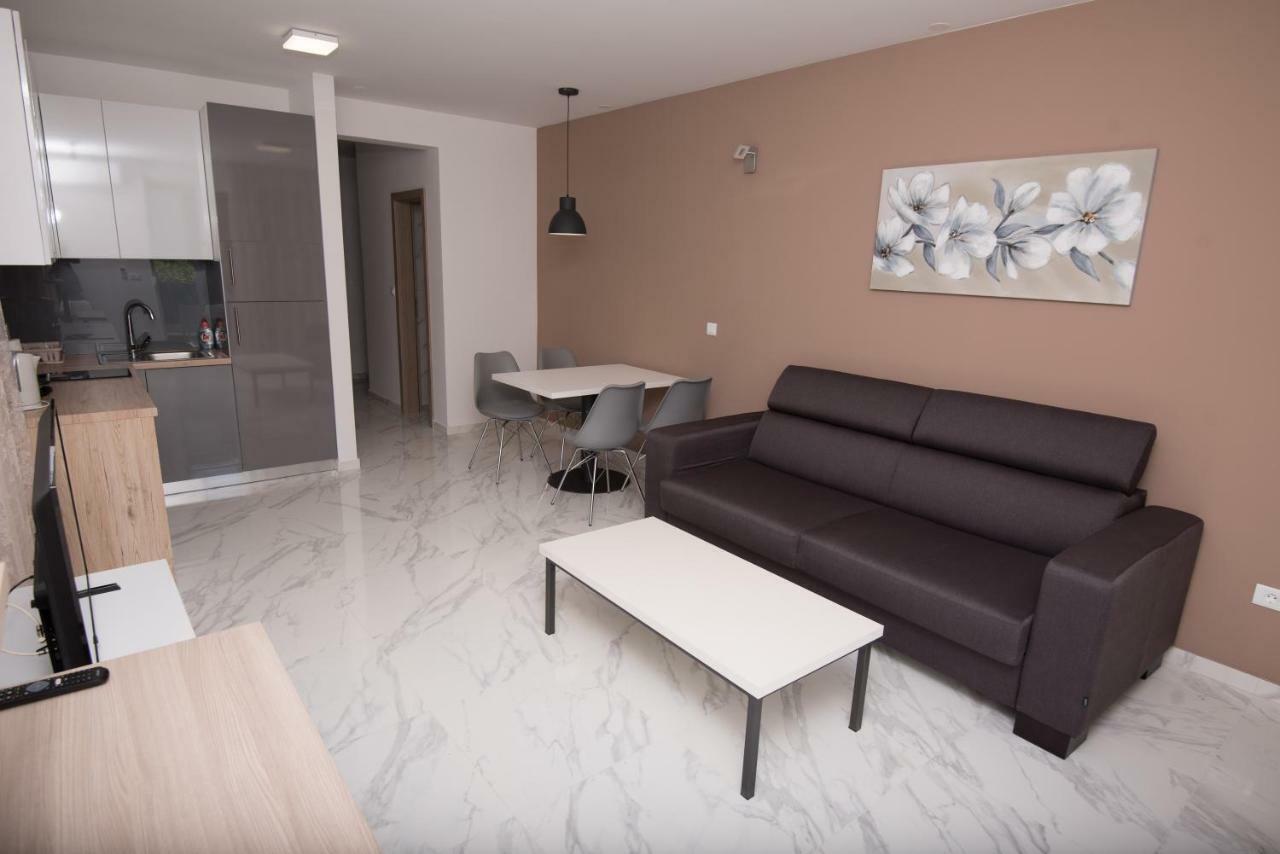 Apartments Adriatic Podstrana Exterior photo
