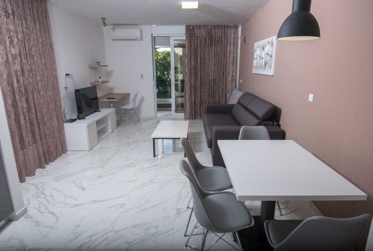 Apartments Adriatic Podstrana Exterior photo