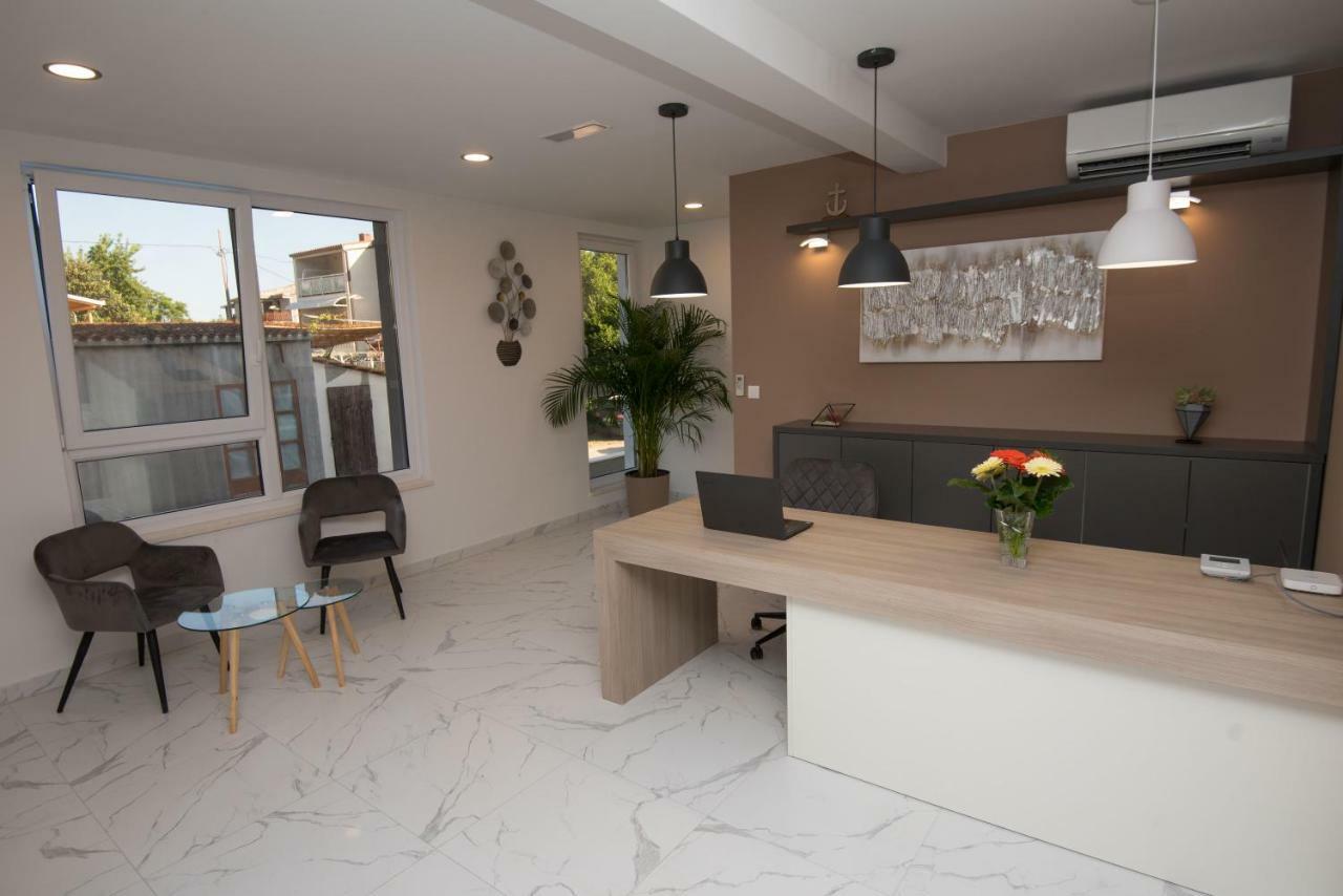 Apartments Adriatic Podstrana Exterior photo