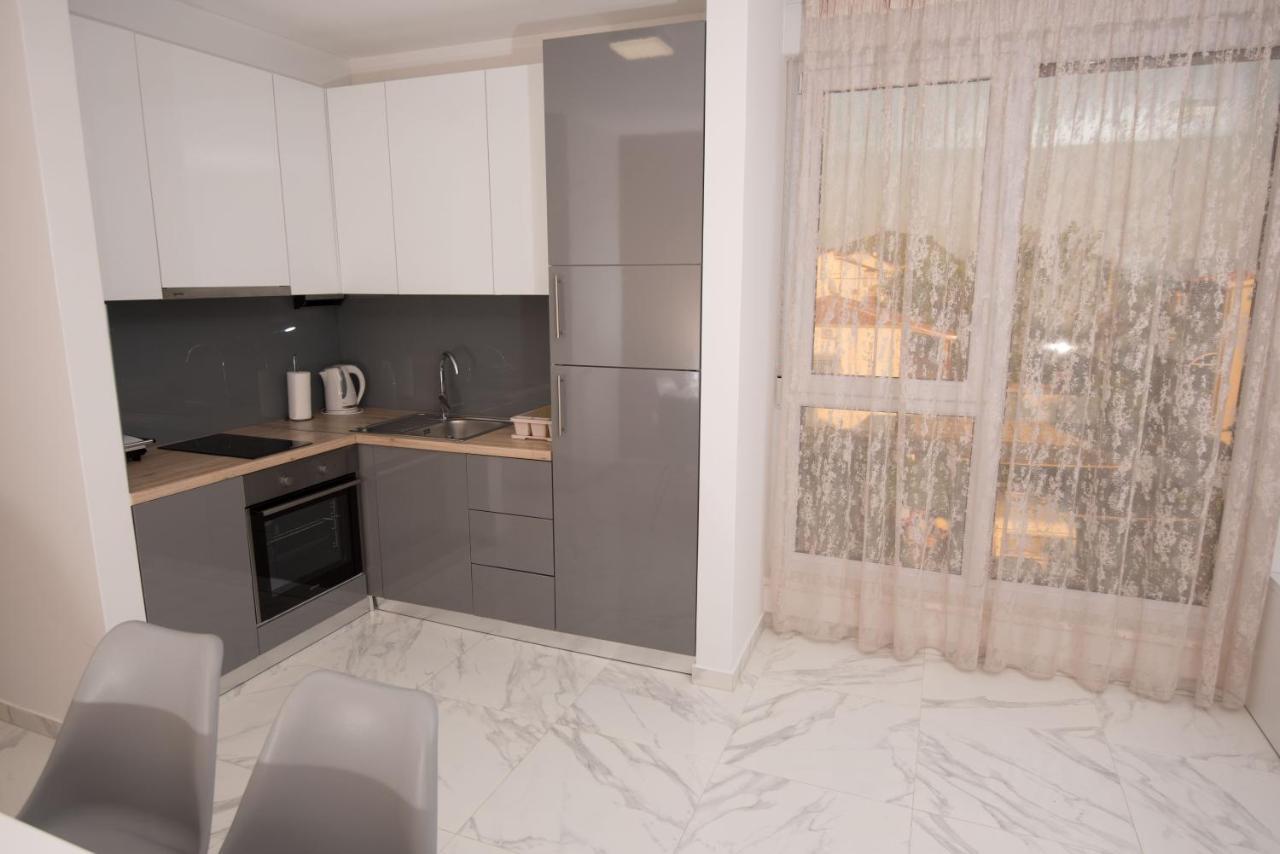 Apartments Adriatic Podstrana Exterior photo
