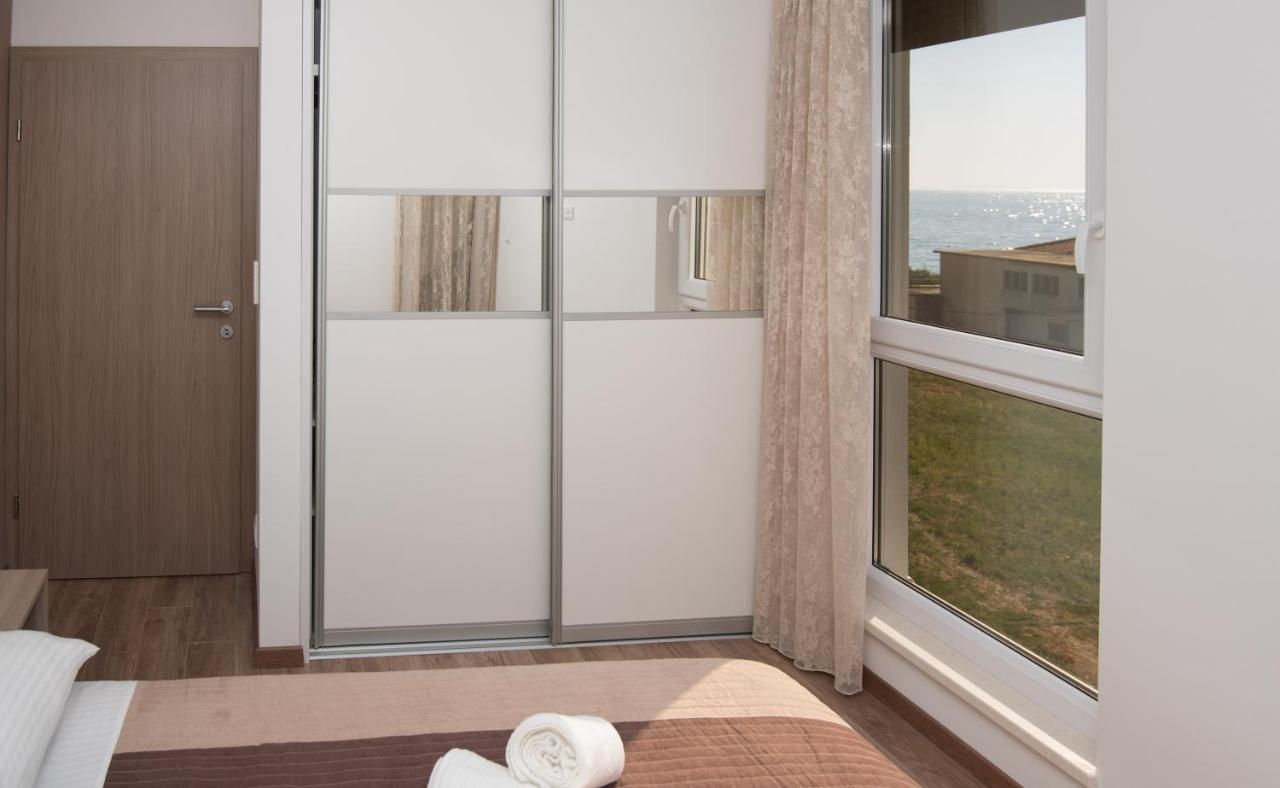 Apartments Adriatic Podstrana Exterior photo